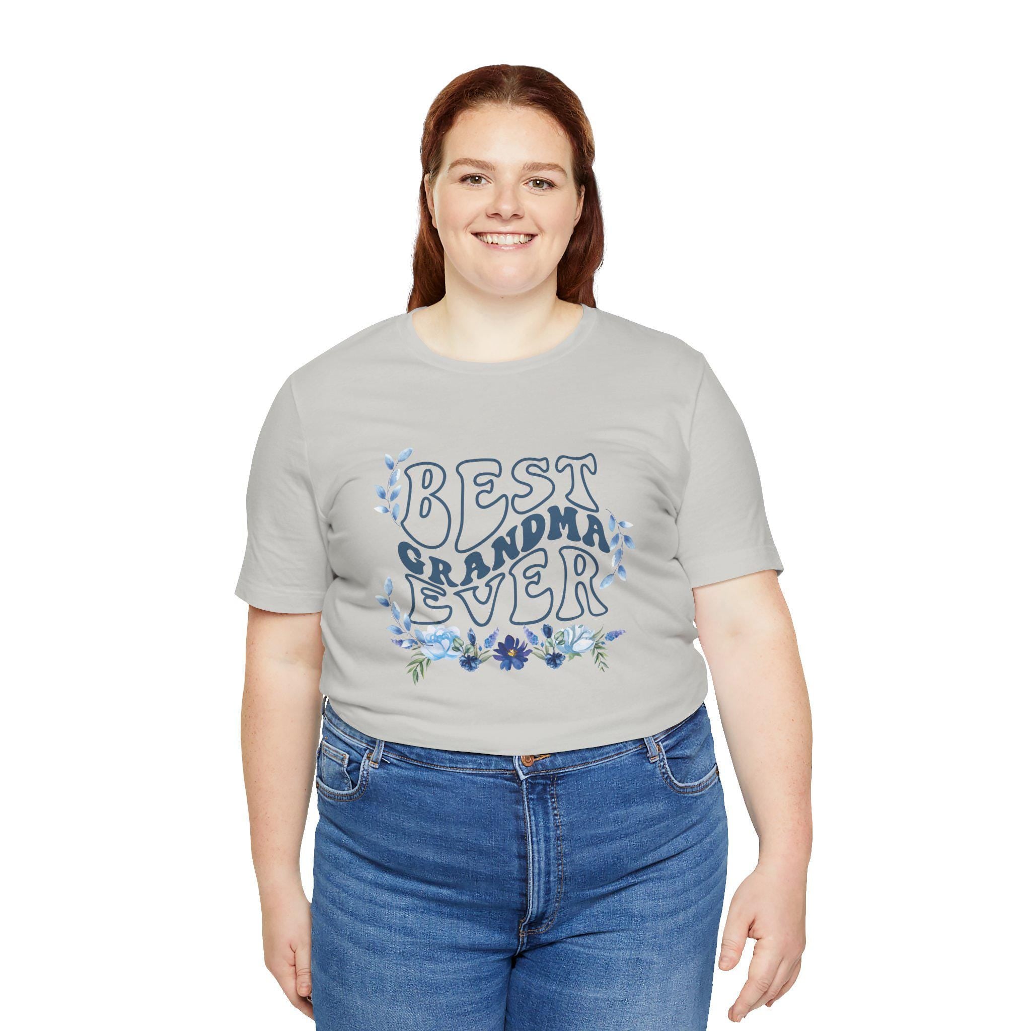 Best Grandma Ever Tee, Gift for Grandma, Mothers Day Tee, Floral Design Short Sleeve Shirt, Family Celebration Apparel